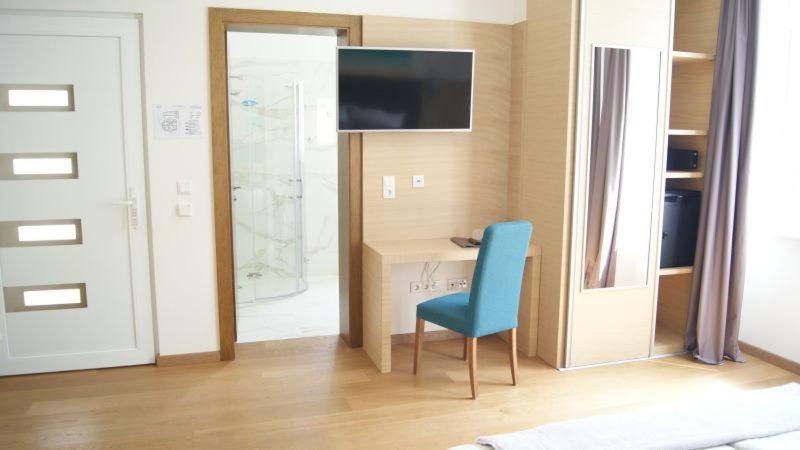 Villa Emilia (Adults Only) Crikvenica Buitenkant foto